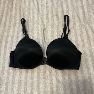 Victoria’s Secret bombshell super push up bra 32C